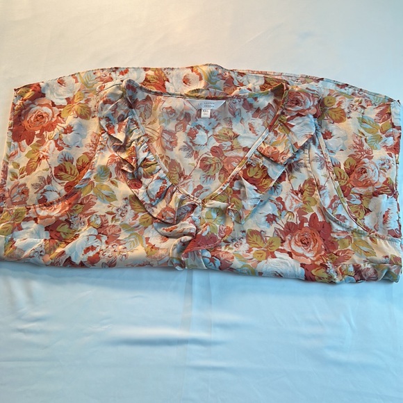 NWOT XXL by Lauren Conrad, sleeveless V-neck blouse with a ruffled V-neck - Picture 12 of 14